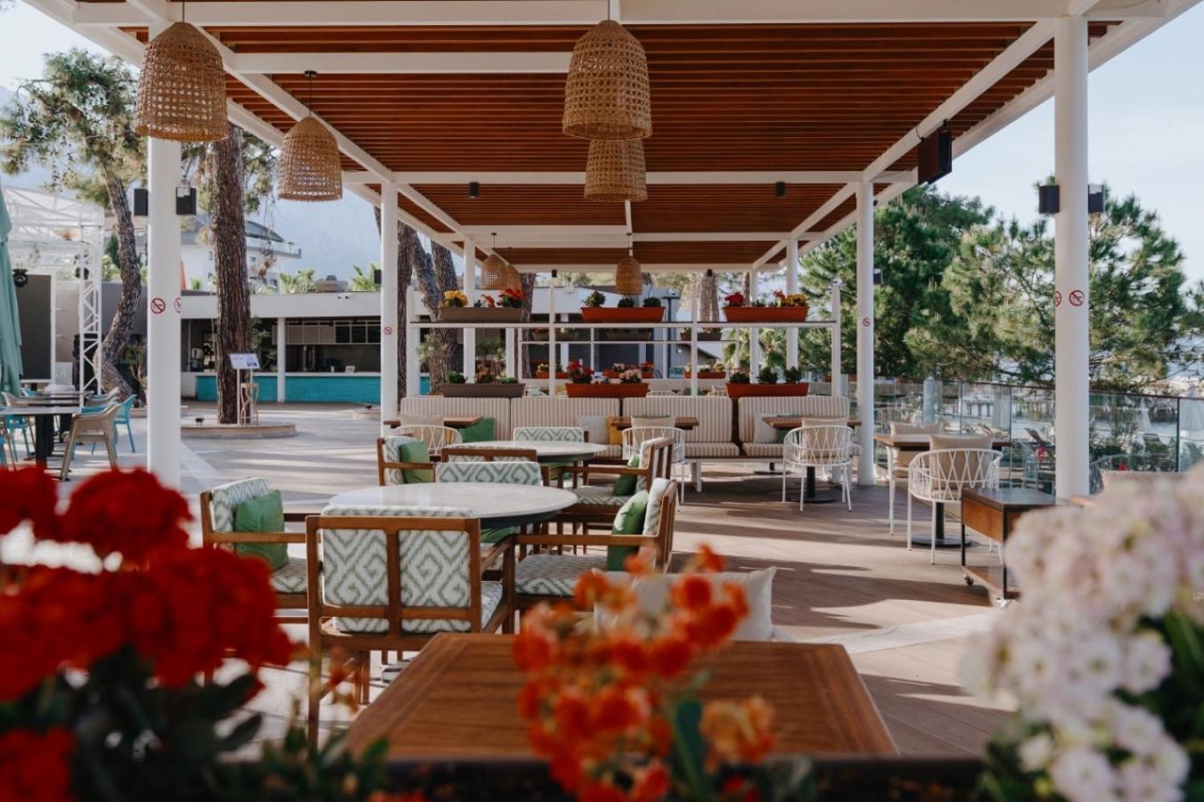 Akra Kemer Bagian luar foto